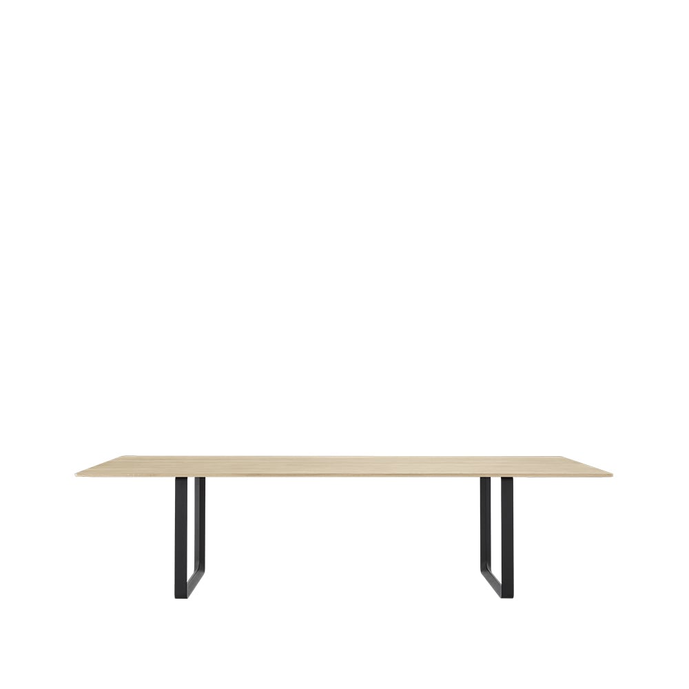 Muuto 70/70 ruokapöytä 295 x 108 cm Solid oak-Black