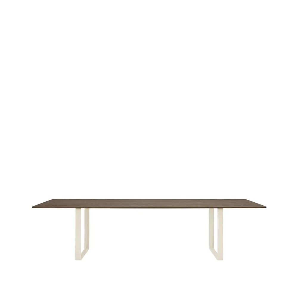 70/70 ruokapöytä 295 x 108 cm, Solid smked oak-Sand Muuto