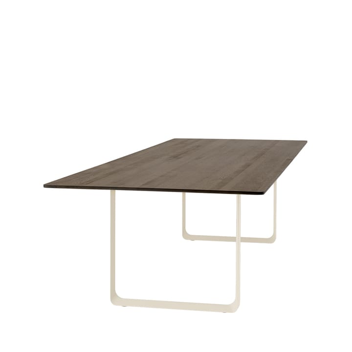 70/70 ruokapöytä 295 x 108 cm, Solid smked oak-Sand Muuto
