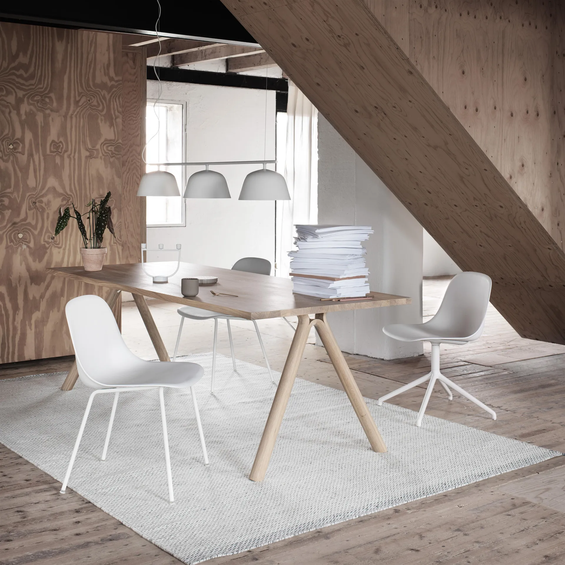 Ambit Rail -kattolamppu, harmaa Muuto