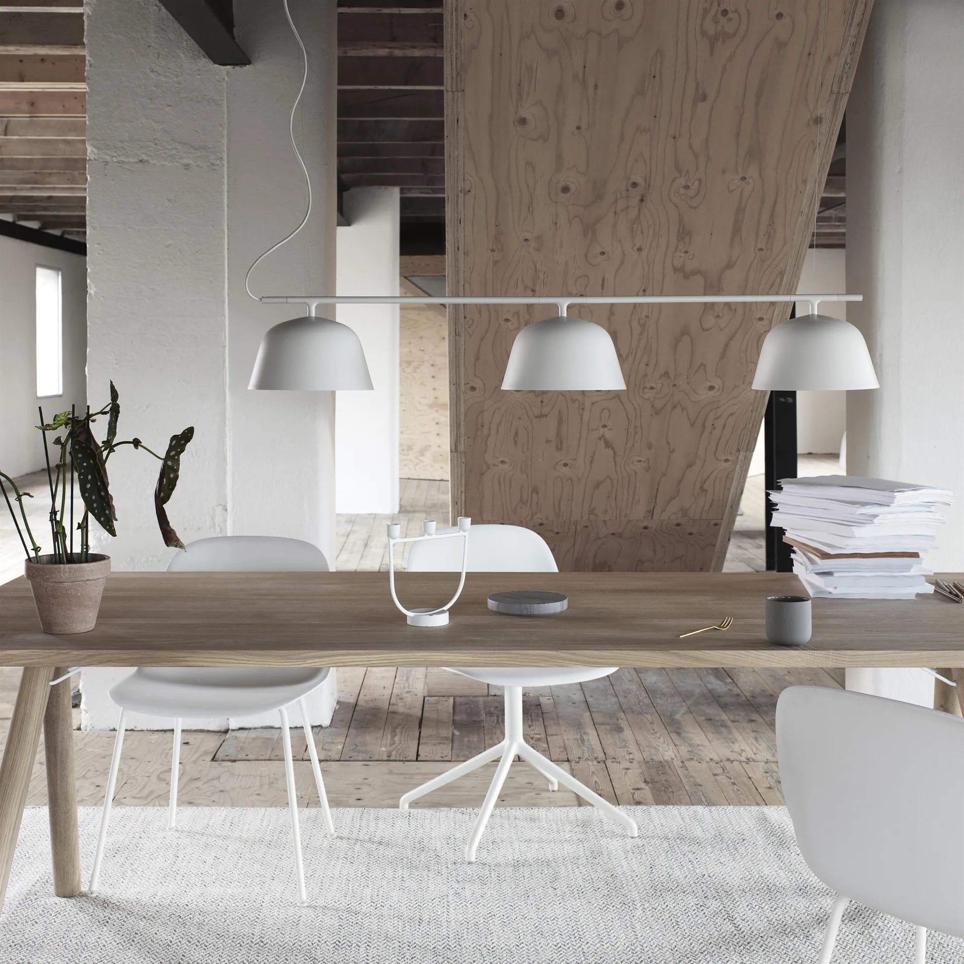 Ambit Rail -kattolamppu, valkoinen Muuto