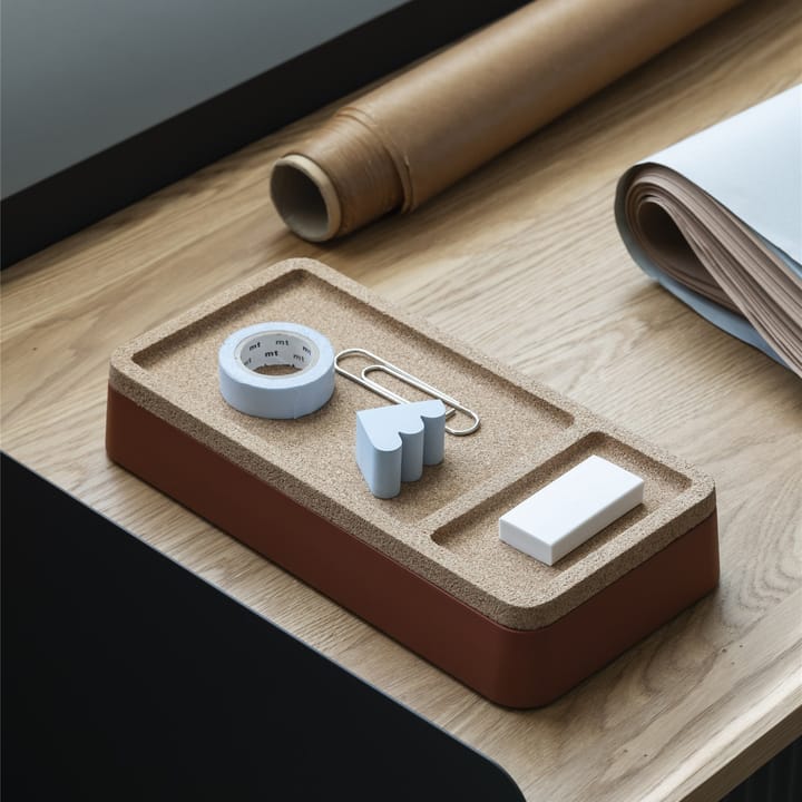 Arrange Desktop -tarjotin 12x25 cm, Copper brown Muuto