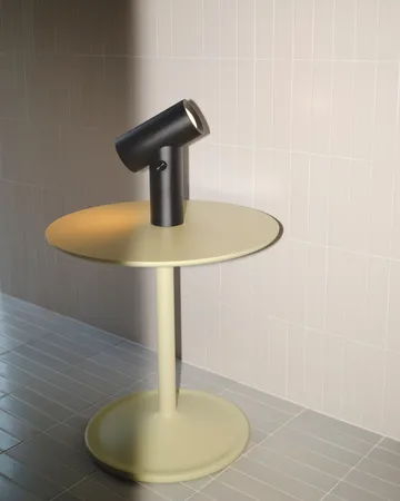 Beam kannettava pöytälamppu - Musta, 26,2 cm - Muuto