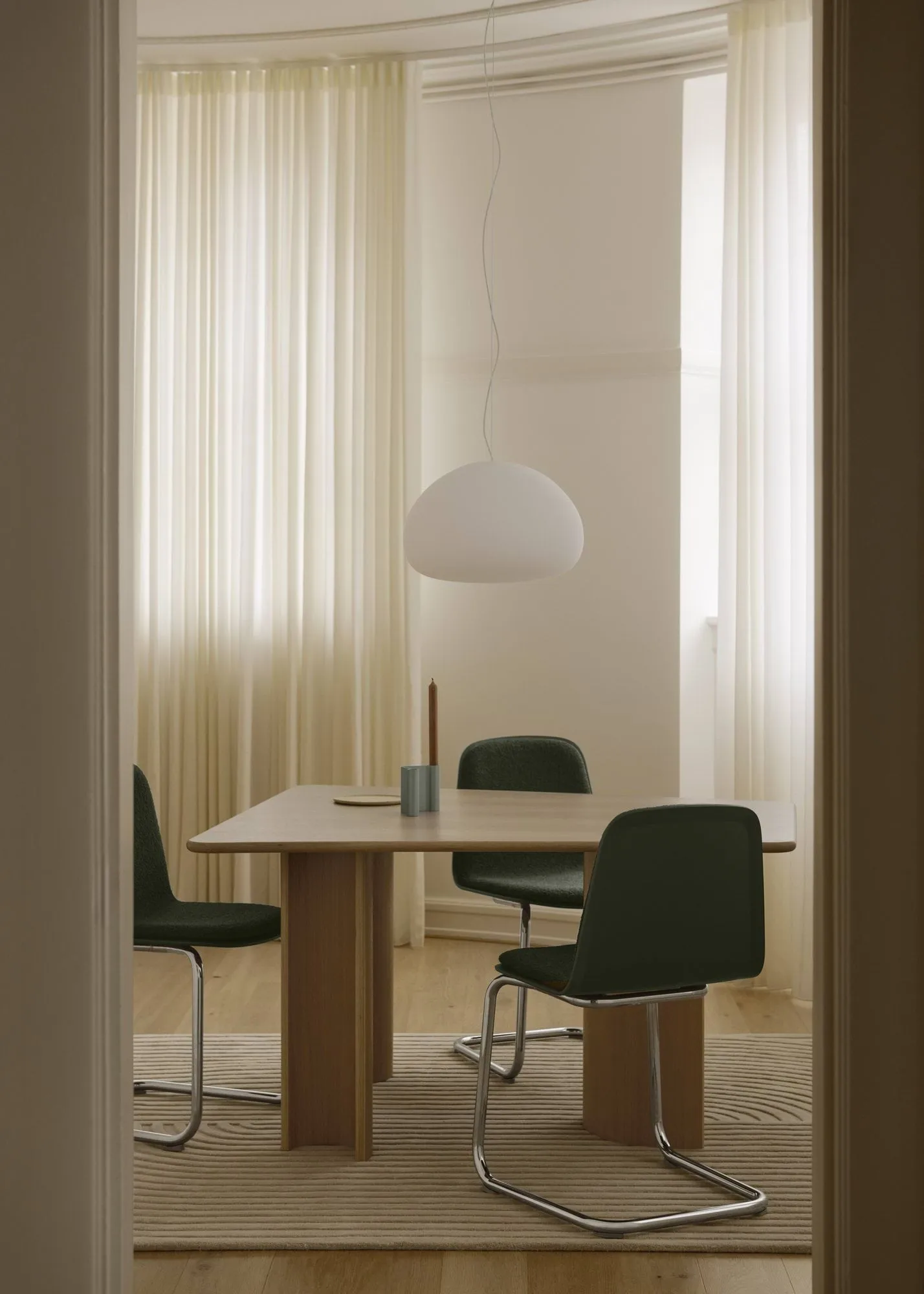 Brink Chair Cantilever Base tuoli, Tammi-kromi Muuto