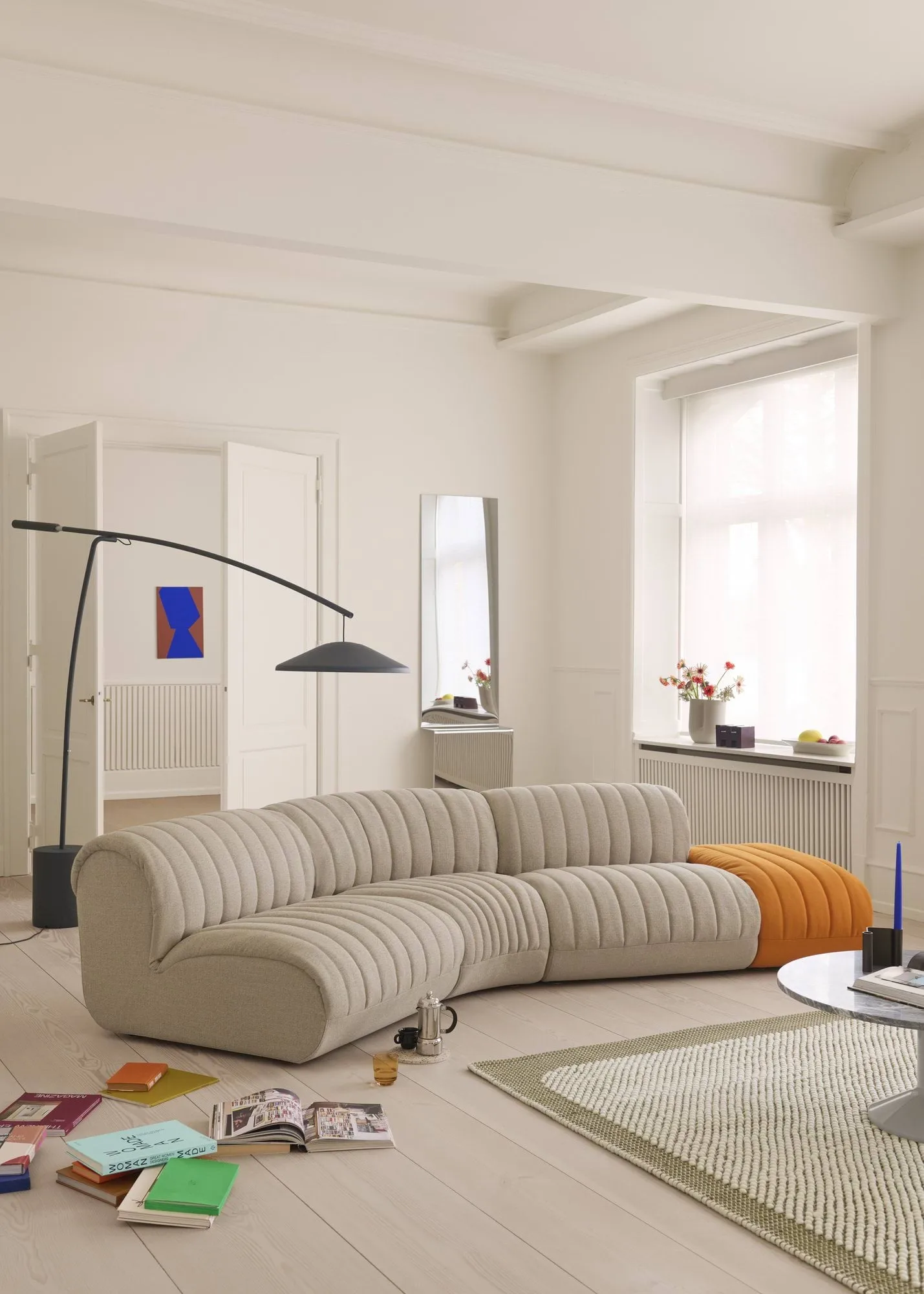 Contra lattiavalaisin, Anthracite black-betoni, 188 cm Muuto