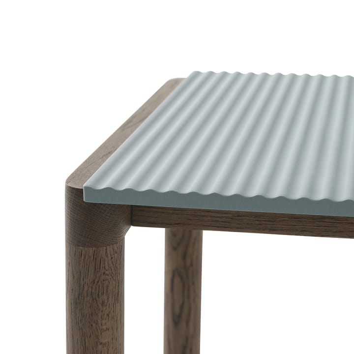 Couple 1 Wavy -sohvapöytä 40 x 84 x 40 cm, Pale blue-dark oiled oak Muuto