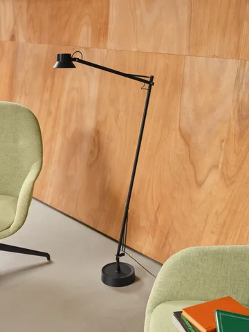 Dedicate lattiavalaisin - Musta, 112 cm - Muuto