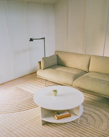 Dedicate lattiavalaisin - Musta, 112 cm - Muuto