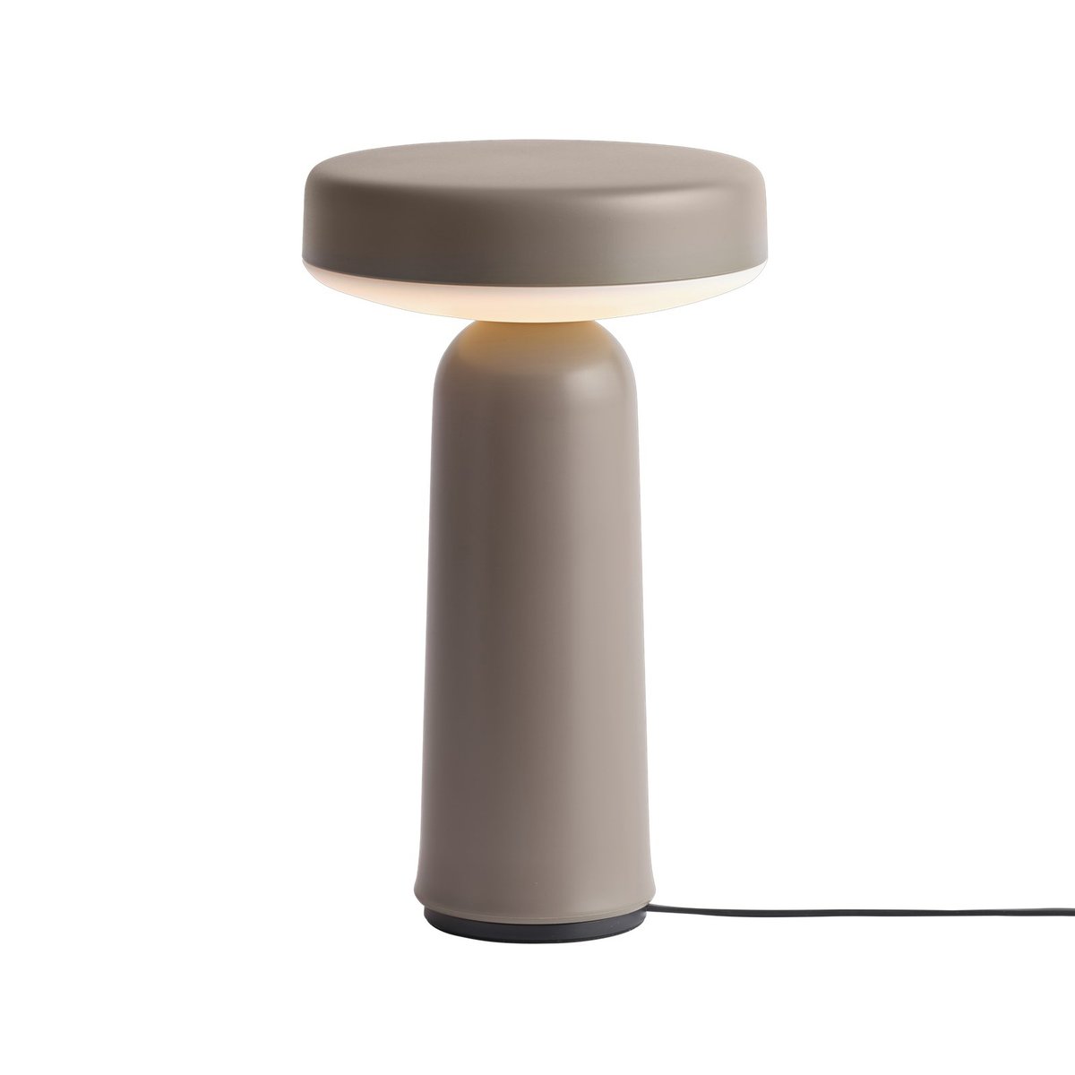 Muuto Ease kannettava pöytävalaisin 21,5 cm Taupe | Skandinaavinen Sisustus | Pöytävalaisimet | Beige