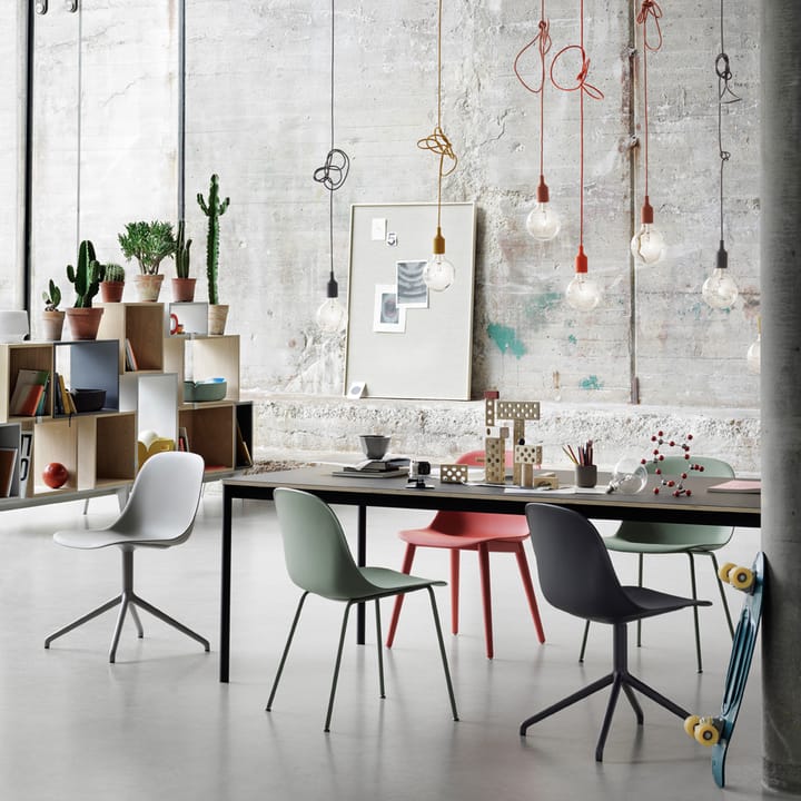 Fiber tuoli teräsjalat, muovinen istuinosa, Natural white-White Muuto