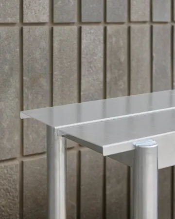 Linear steel bench -penkki 170 x 34 cm - Warm galvanized steel - Muuto
