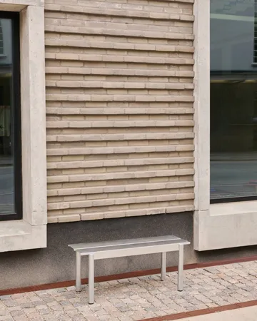 Linear steel bench -penkki 170 x 34 cm - Warm galvanized steel - Muuto