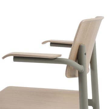 Loft käsinojallinen nojatuoli - Oak-Dusty green - Muuto