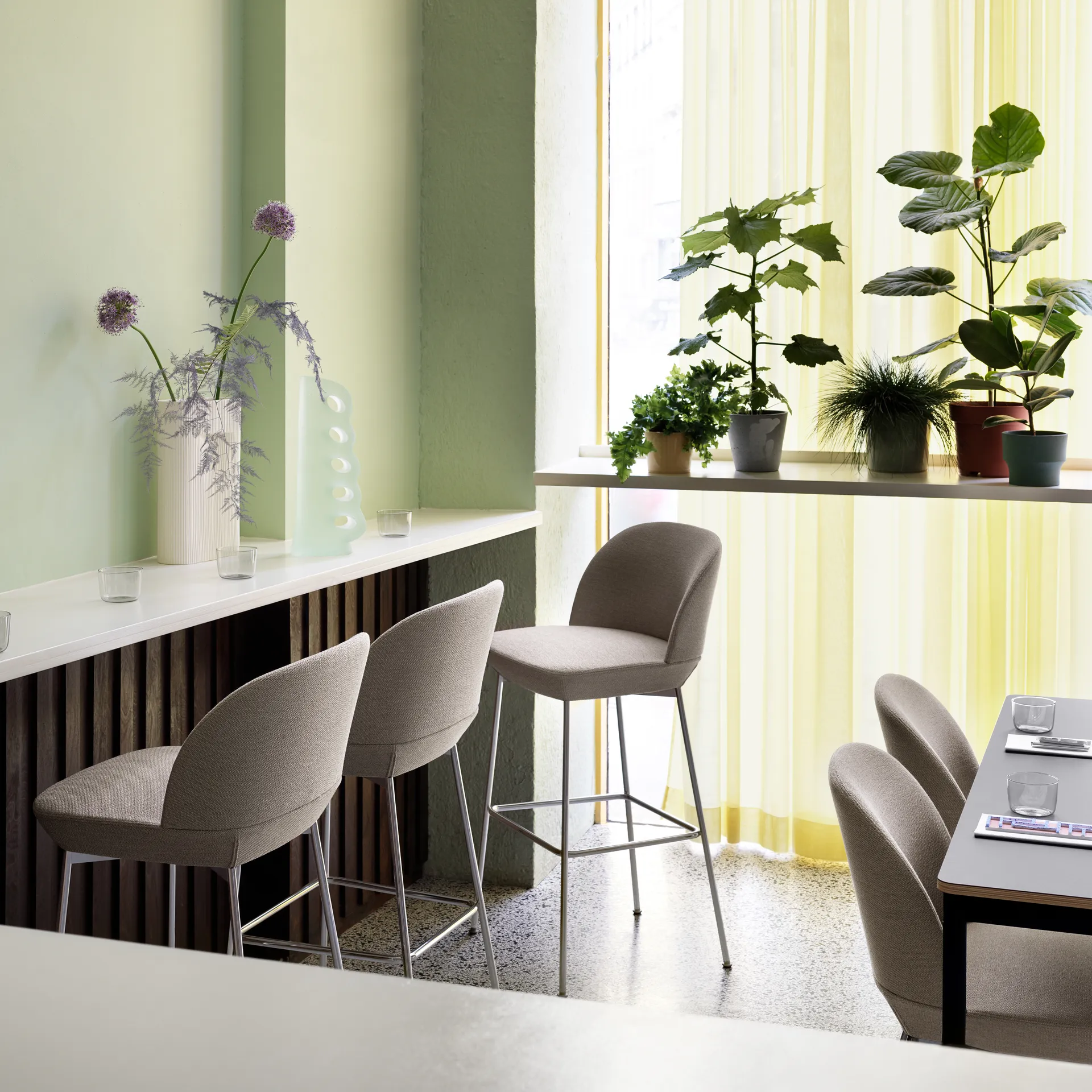 Oslo baarituoli kromatut jalat, Ocean 32 Muuto
