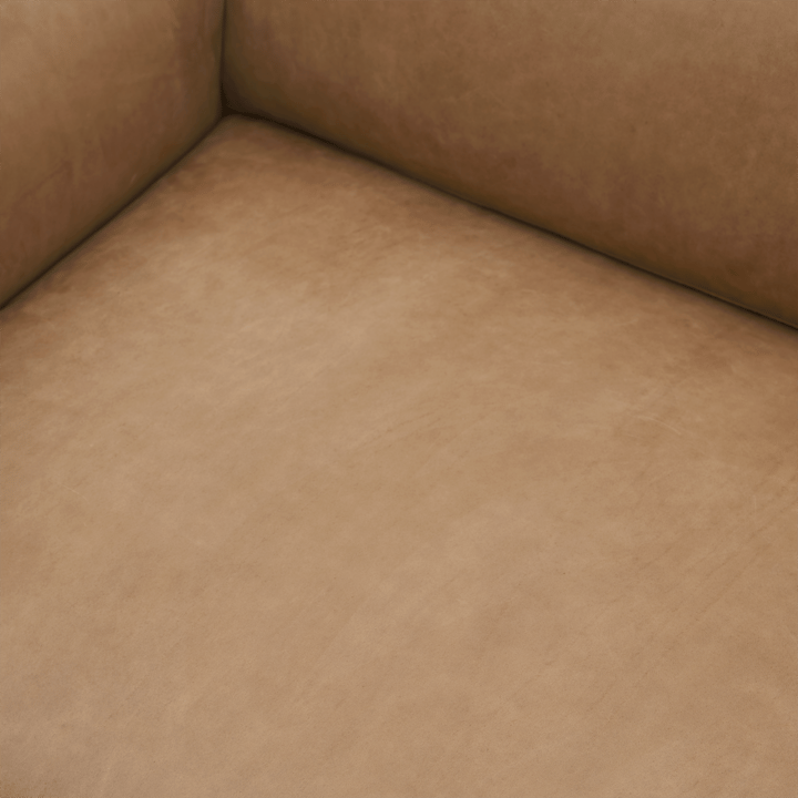 Outline 3,5-istuttava sohva kiillotettu alumiini, Grace leather Camel Muuto