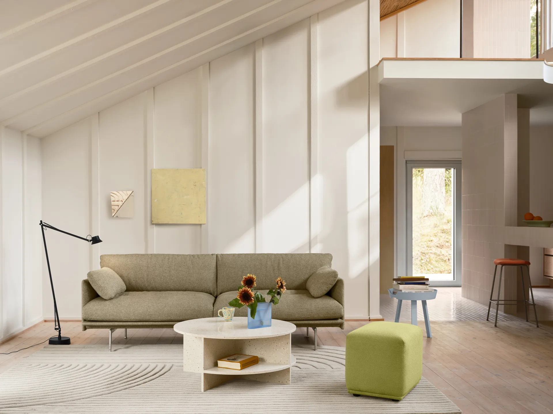 Outline Soft sohva, Clay 15-alumiinijalat, 3-istuttava Muuto