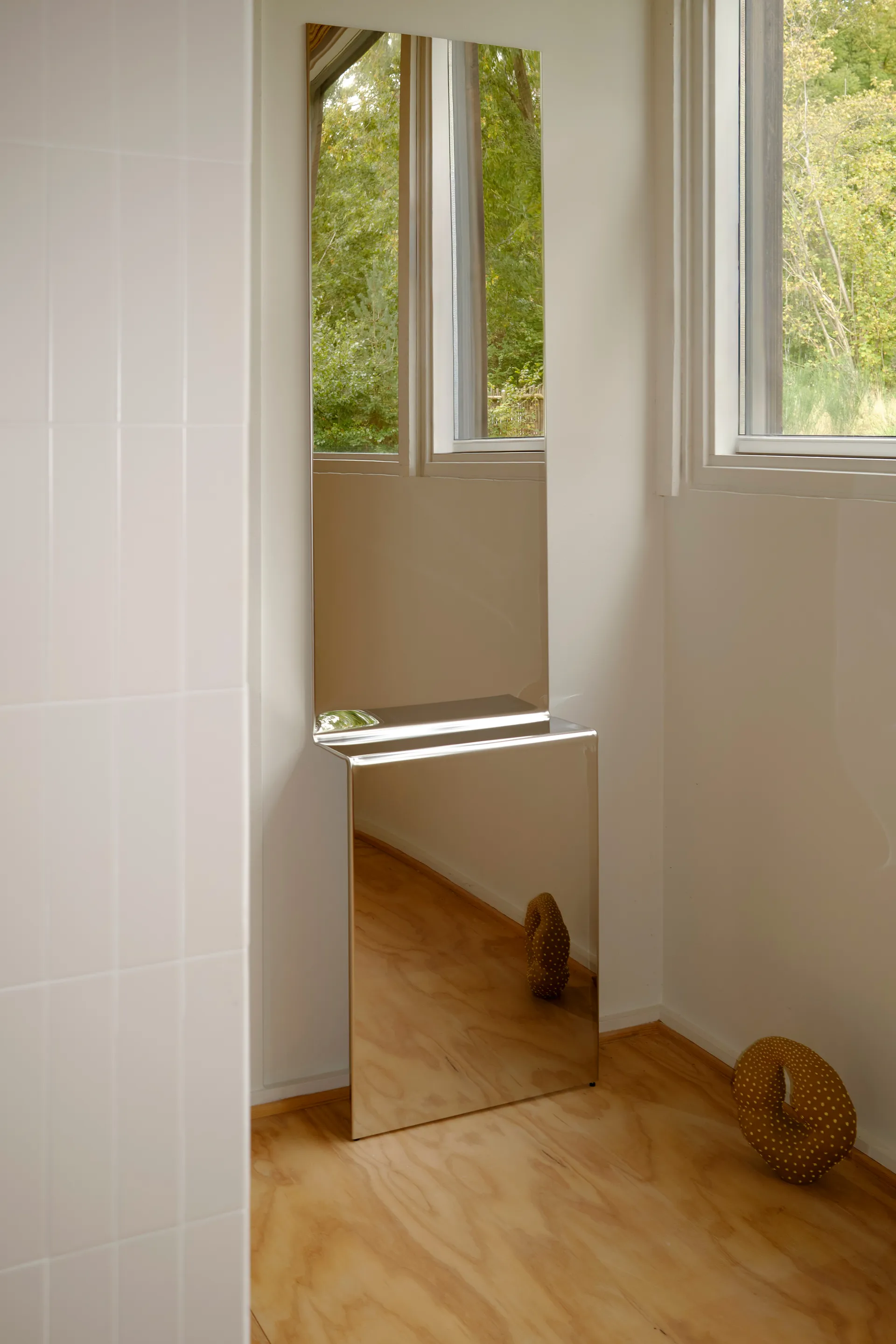 Pleat seinäpeili, Kiillotettu teräs, 227×57 cm Muuto