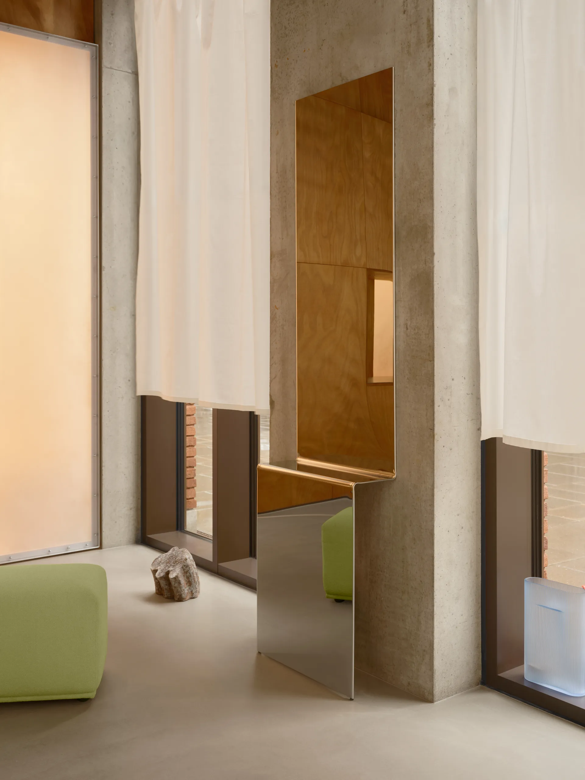 Pleat seinäpeili, Kiillotettu teräs, 227×57 cm Muuto