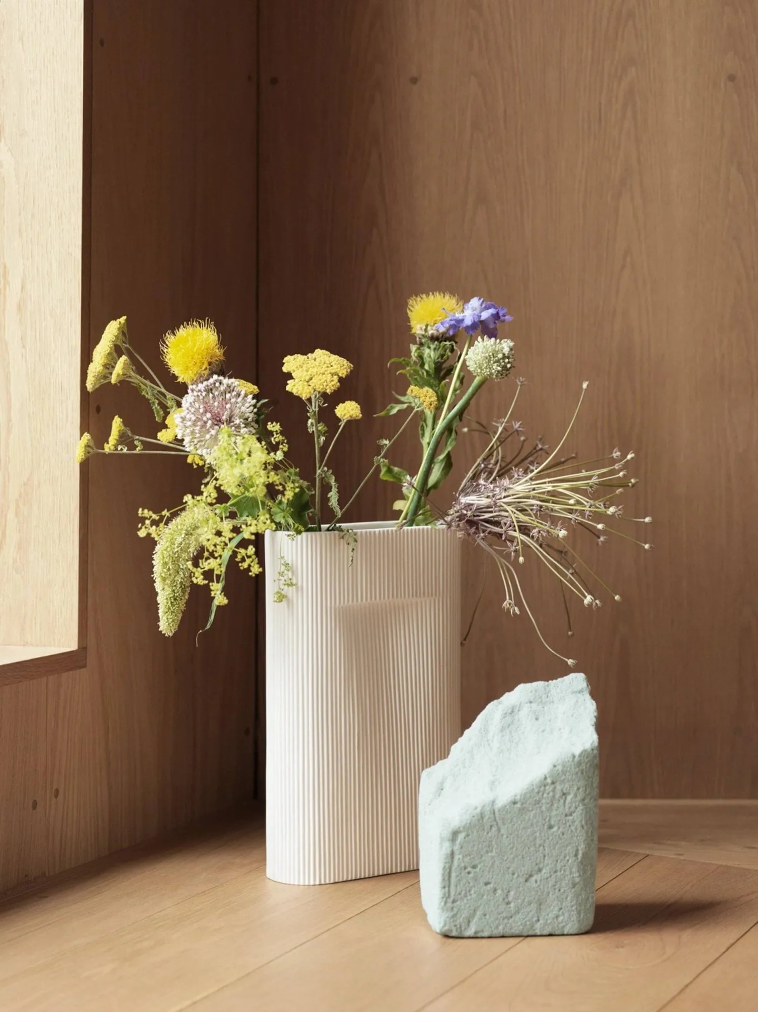 Ridge maljakko 35 cm, Off white Muuto