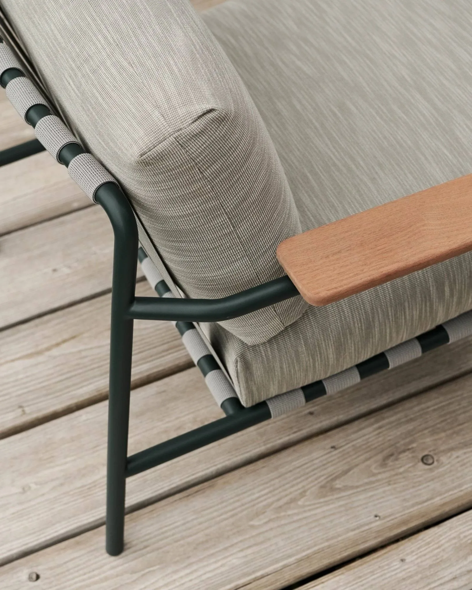 Settle Lounge Chair loungenojatuoli, Ribbed Weave 2 Dark green Muuto