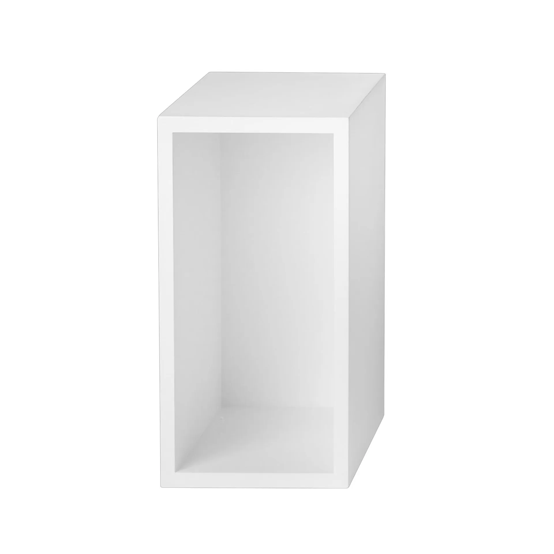 Stacked 2.0 hyllyjärjestelmä taustalevyllä, small, valkoinen Muuto