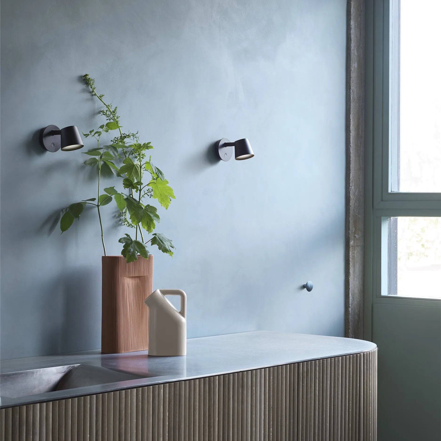 Tip seinävalaisin, Black Muuto