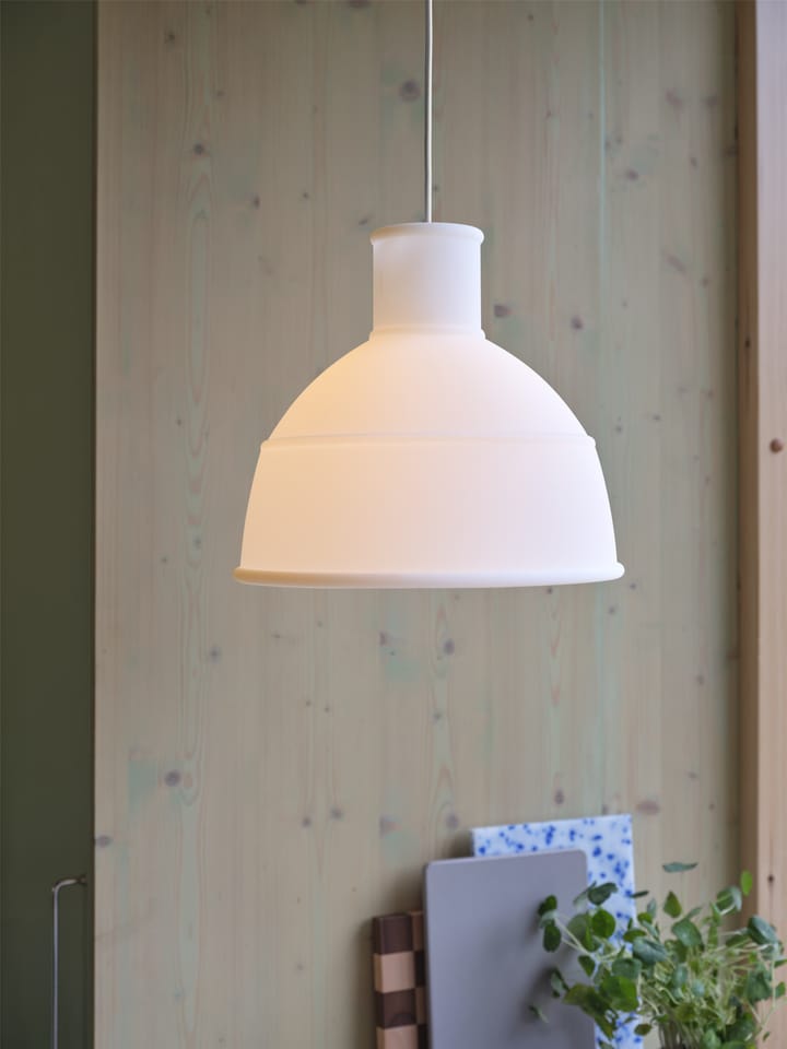Unfold valaisin, Translucent white Muuto