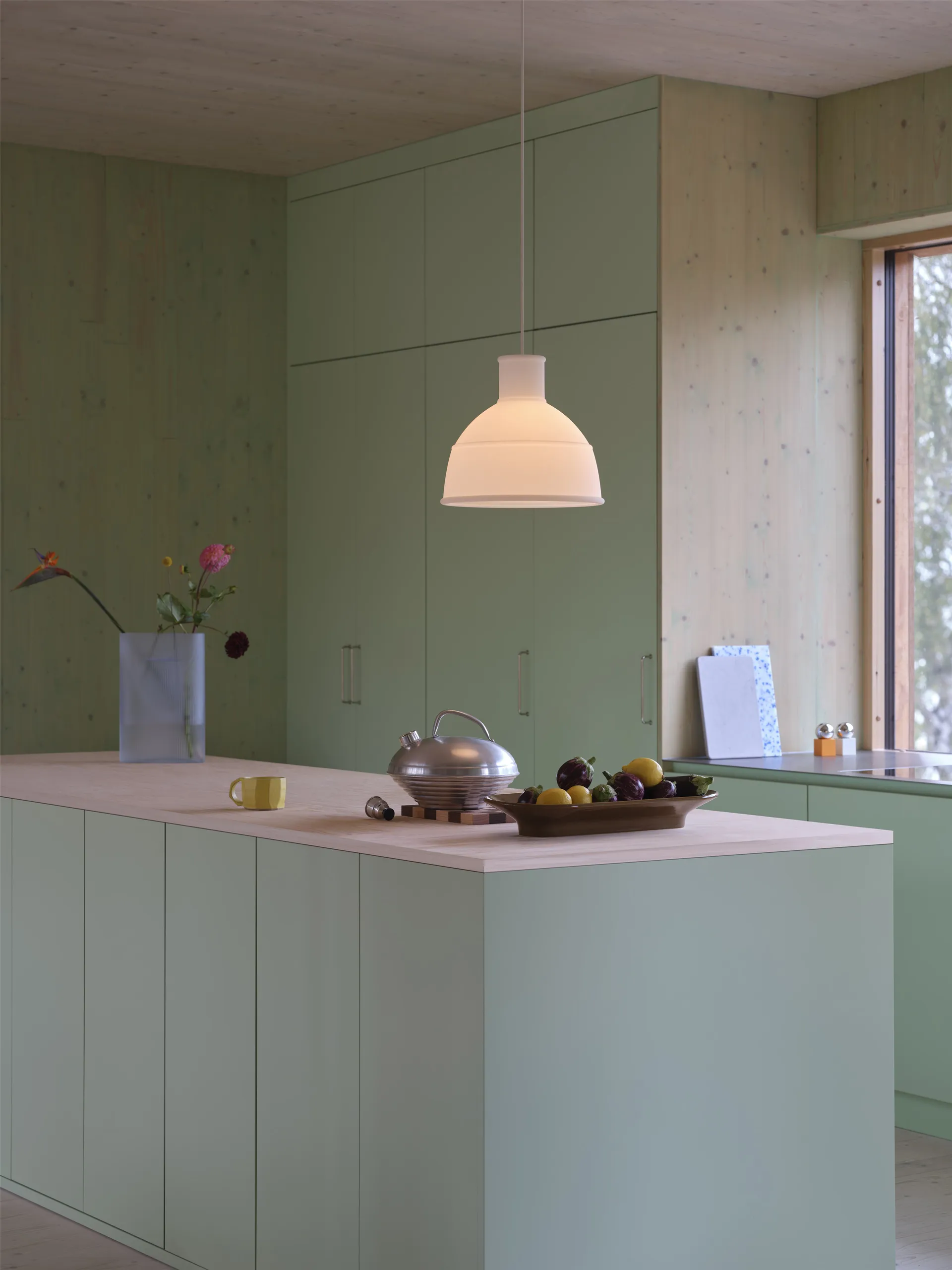 Unfold valaisin, Translucent white Muuto