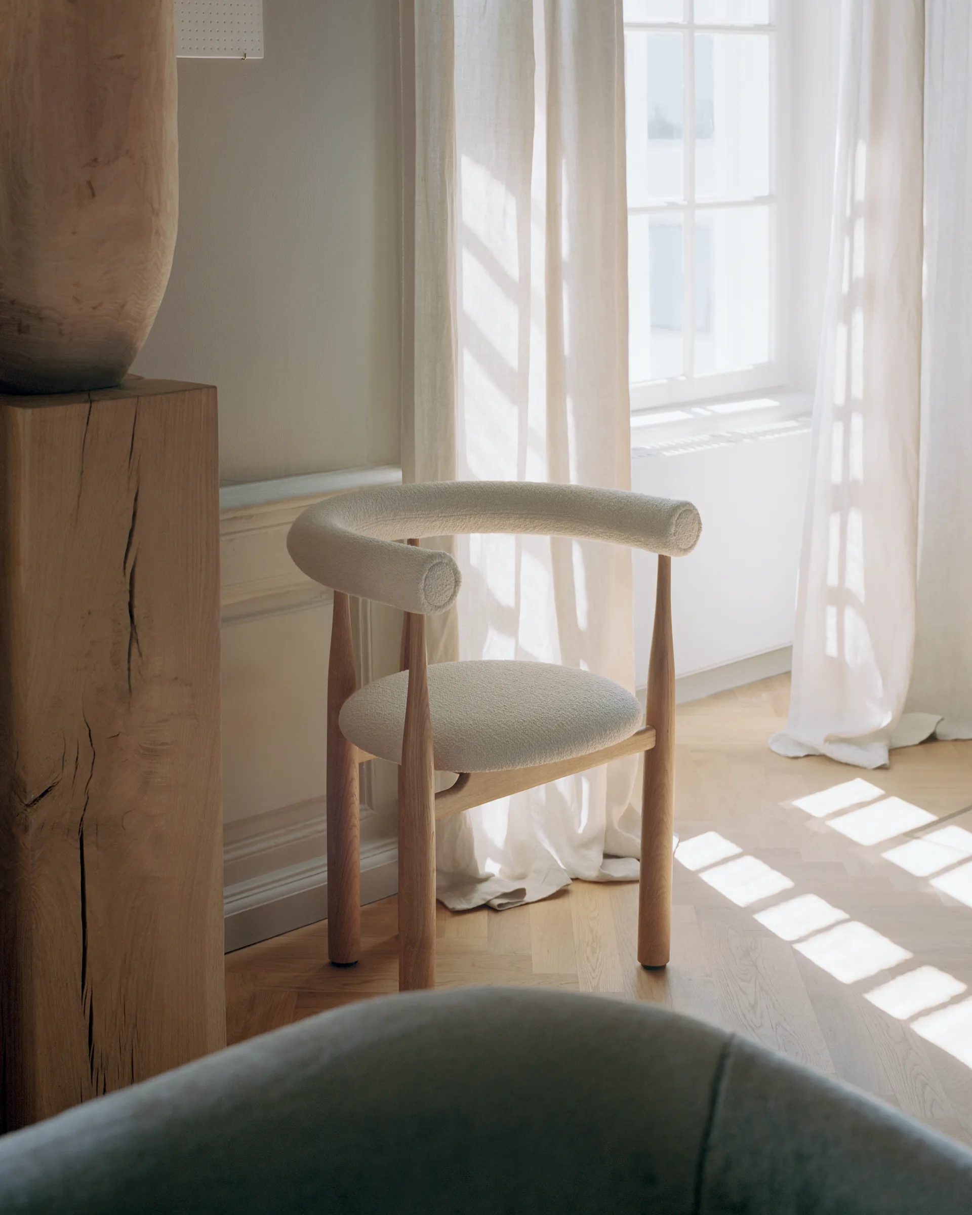 Bukowski käsinojatuoli verhoiltu, Tammi, Barnum Lana New Works