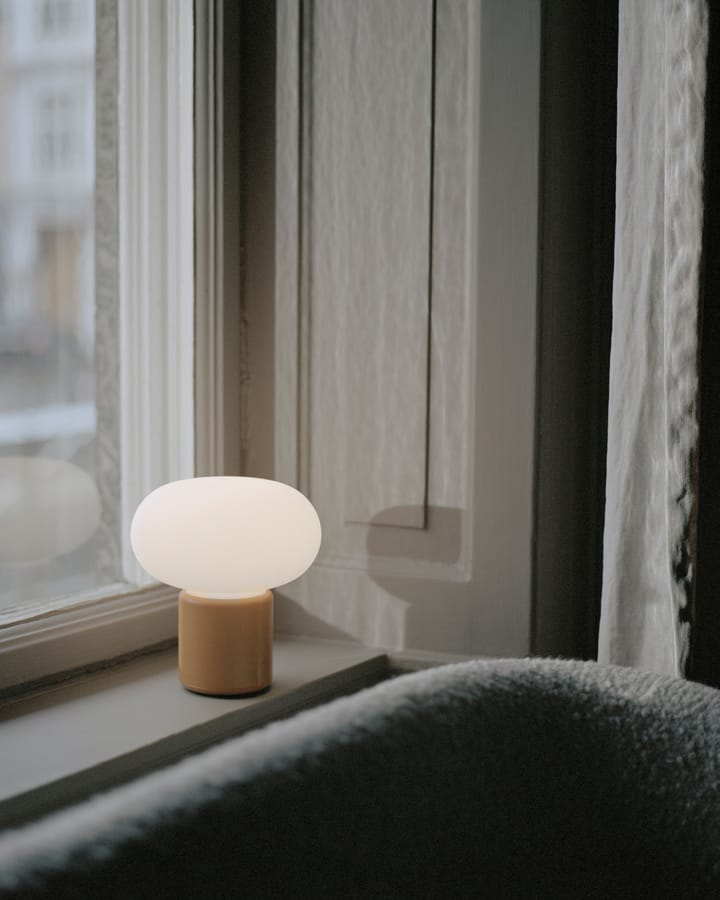 Karl-Johan pöytävalaisin kannettava, Ochre yellow New Works