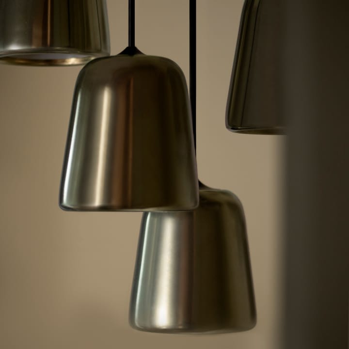 Materiaali riippuvalaisin, Yellow steel New Works