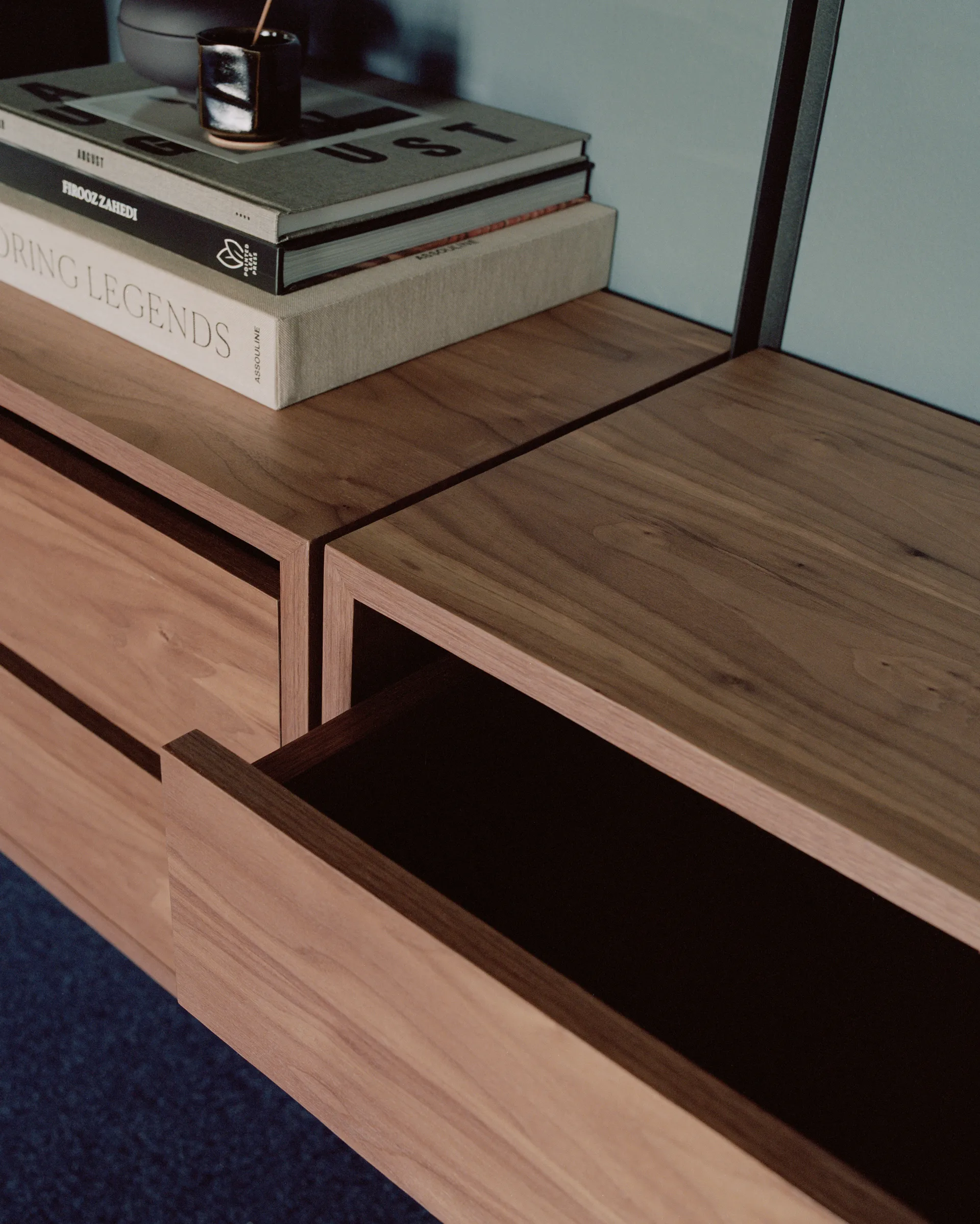 New Works laatikko-osasto 79x35 cm, Saksanpähkinä New Works