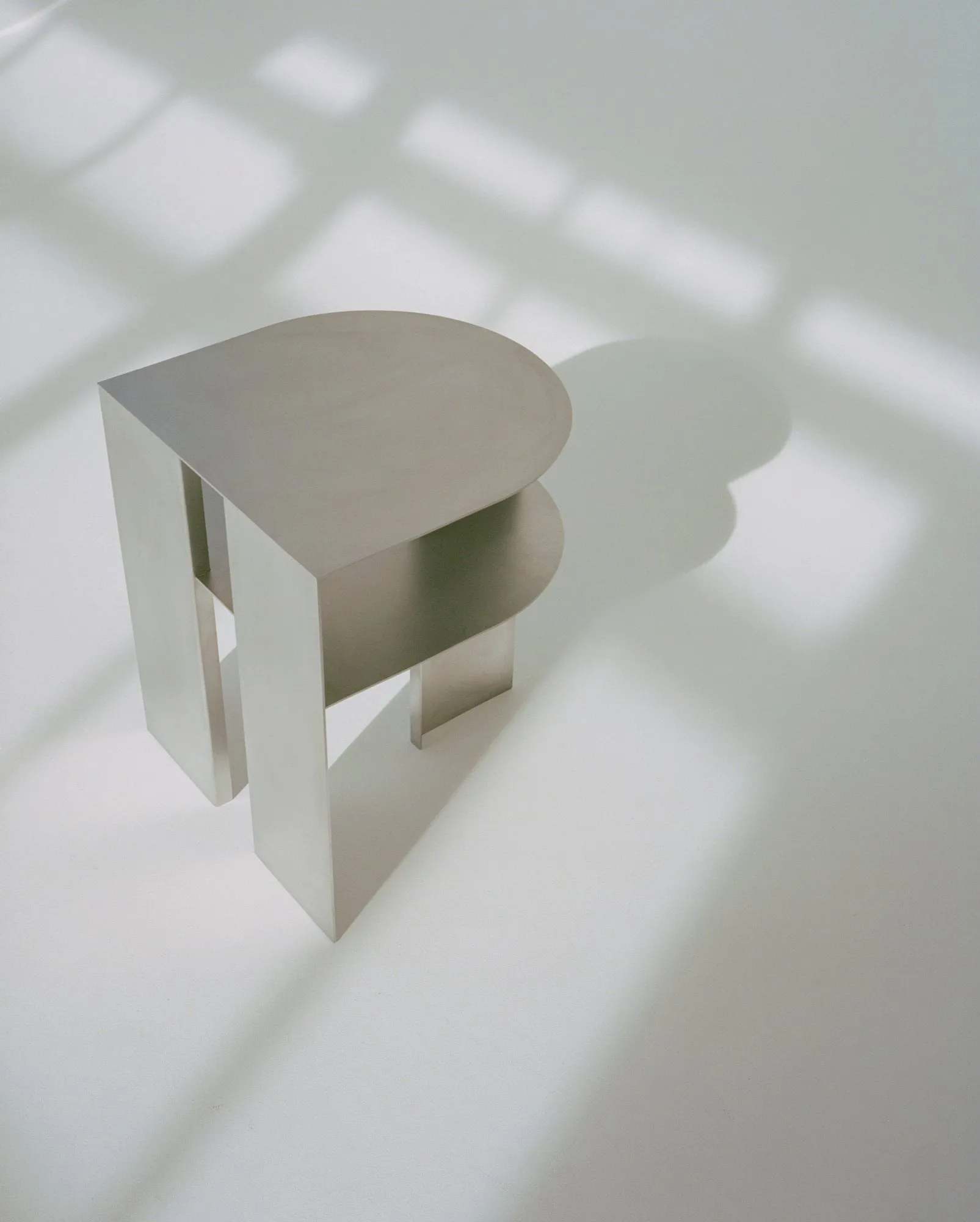 Rand sivupöytä, Stainless Steel New Works