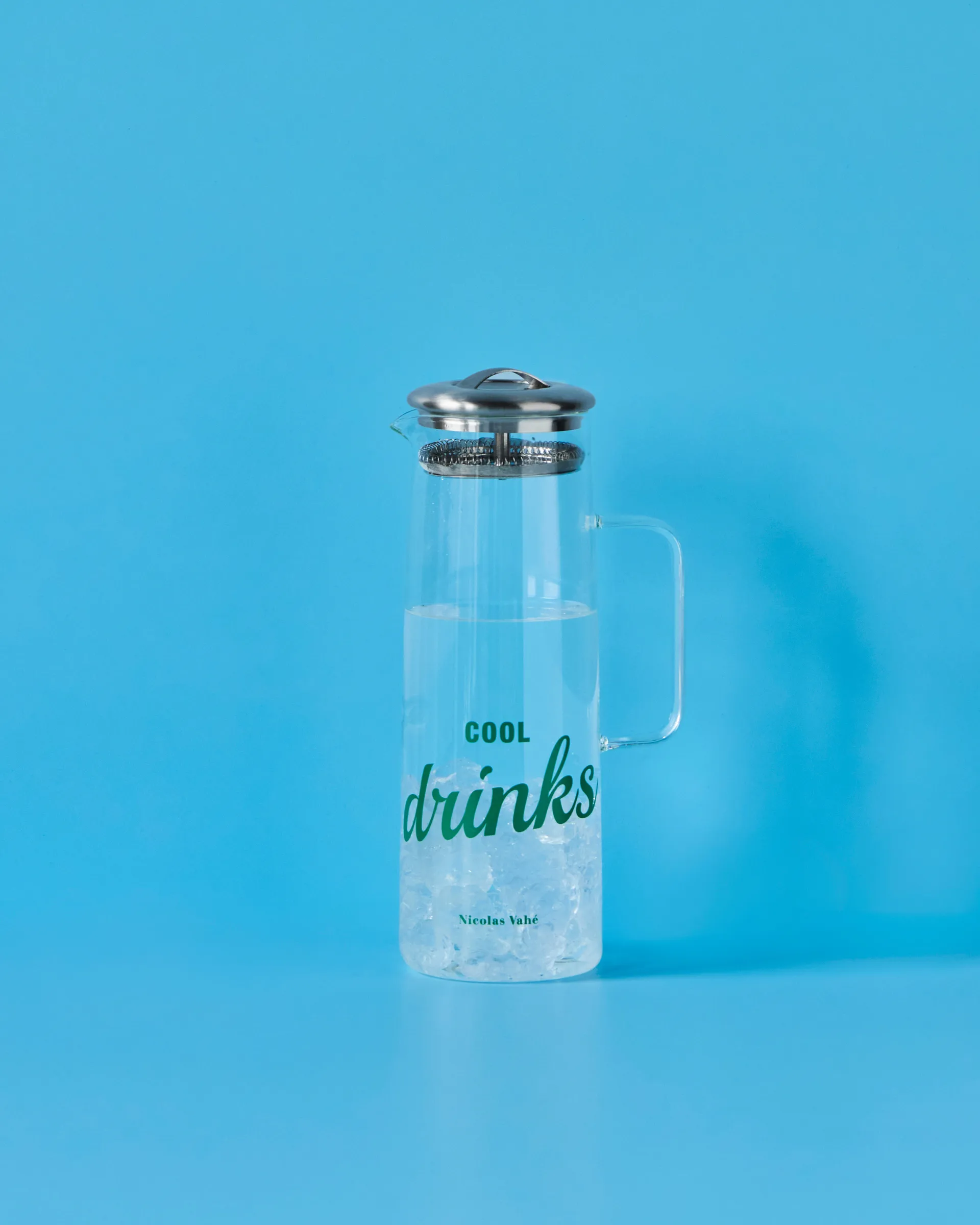 Nicolas Vahé kannu kannella, Kirkas silver Nicolas Vahé