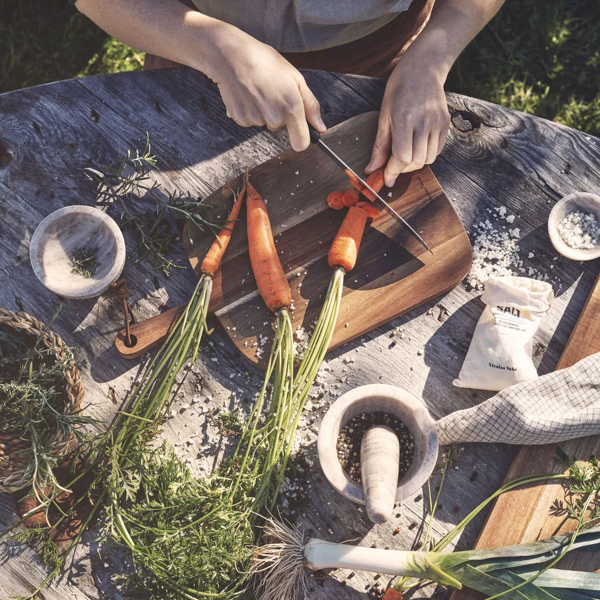 Nicolas Vahe tarjotin, Pieni Nicolas Vahé