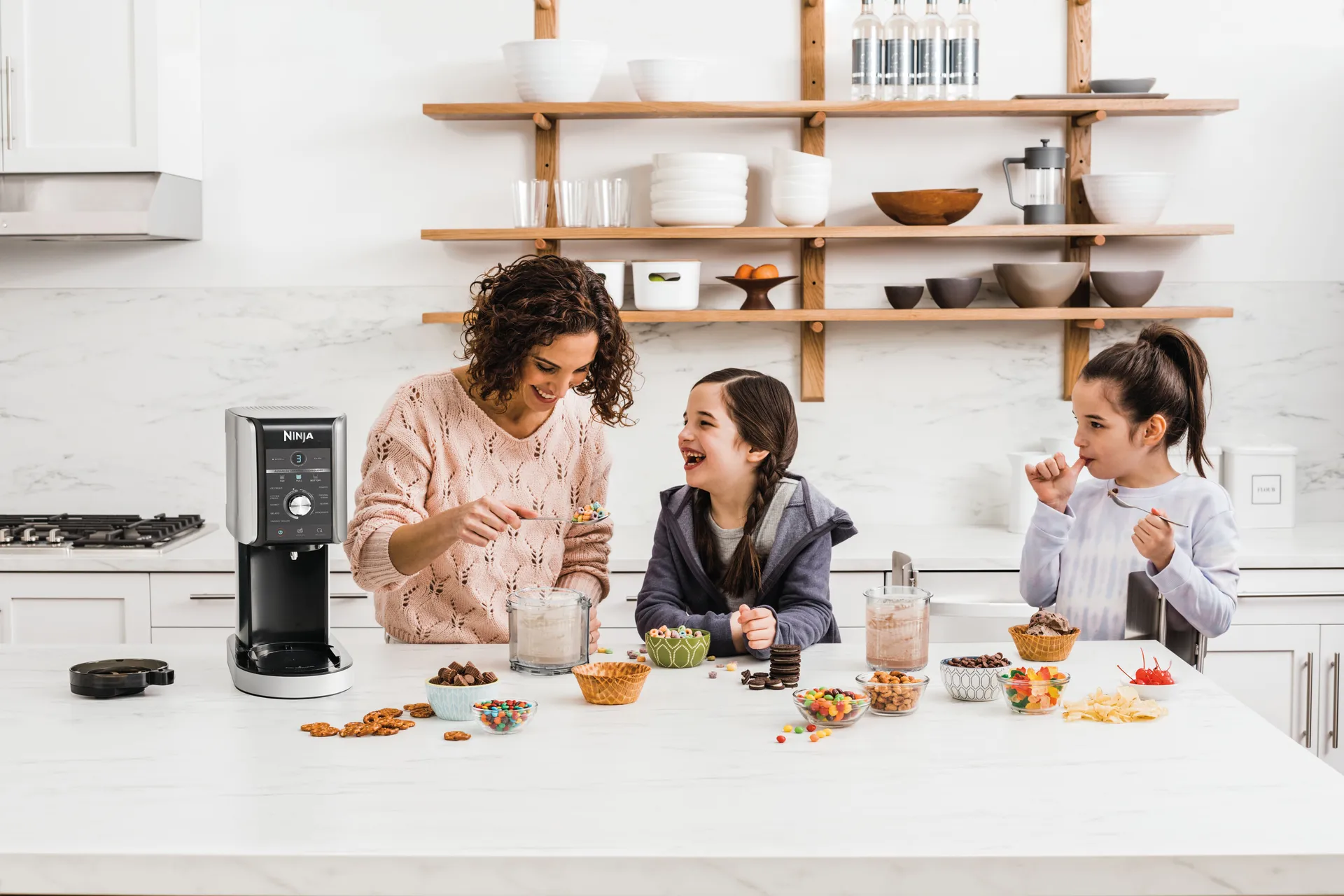 Ninja CREAMi deluxe NC502EU jäätelö- ja jälkiruokakone, Musta Ninja