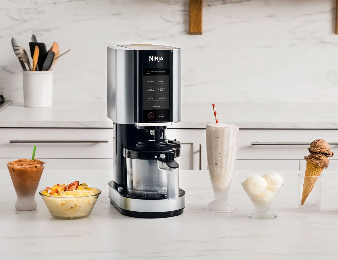 Ninja CREAMi NC302EU jäätelö- ja jälkiruokakone, Musta Ninja