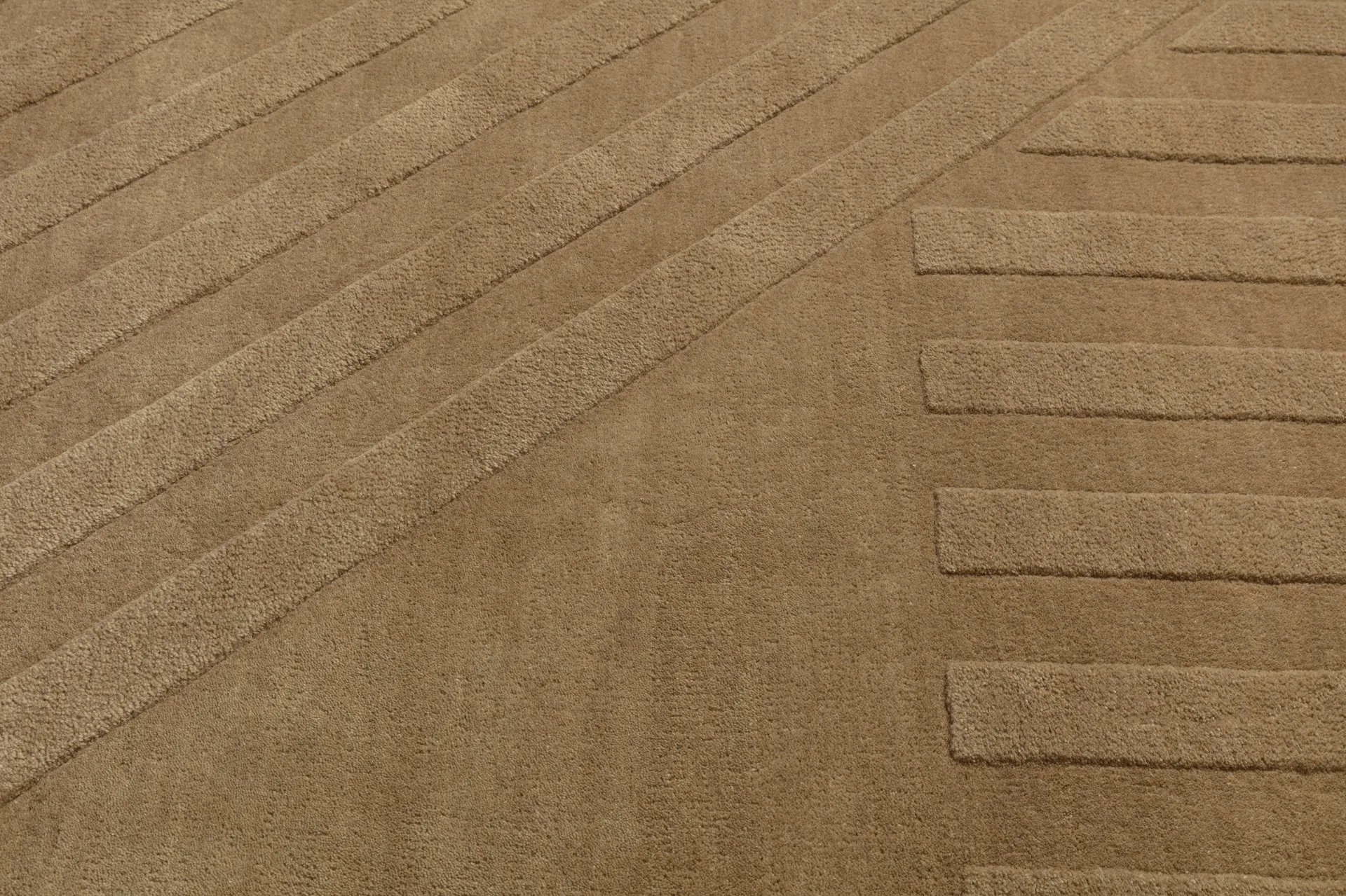 Levels Stripes villamatto, Beige, 200x300 cm NJRD