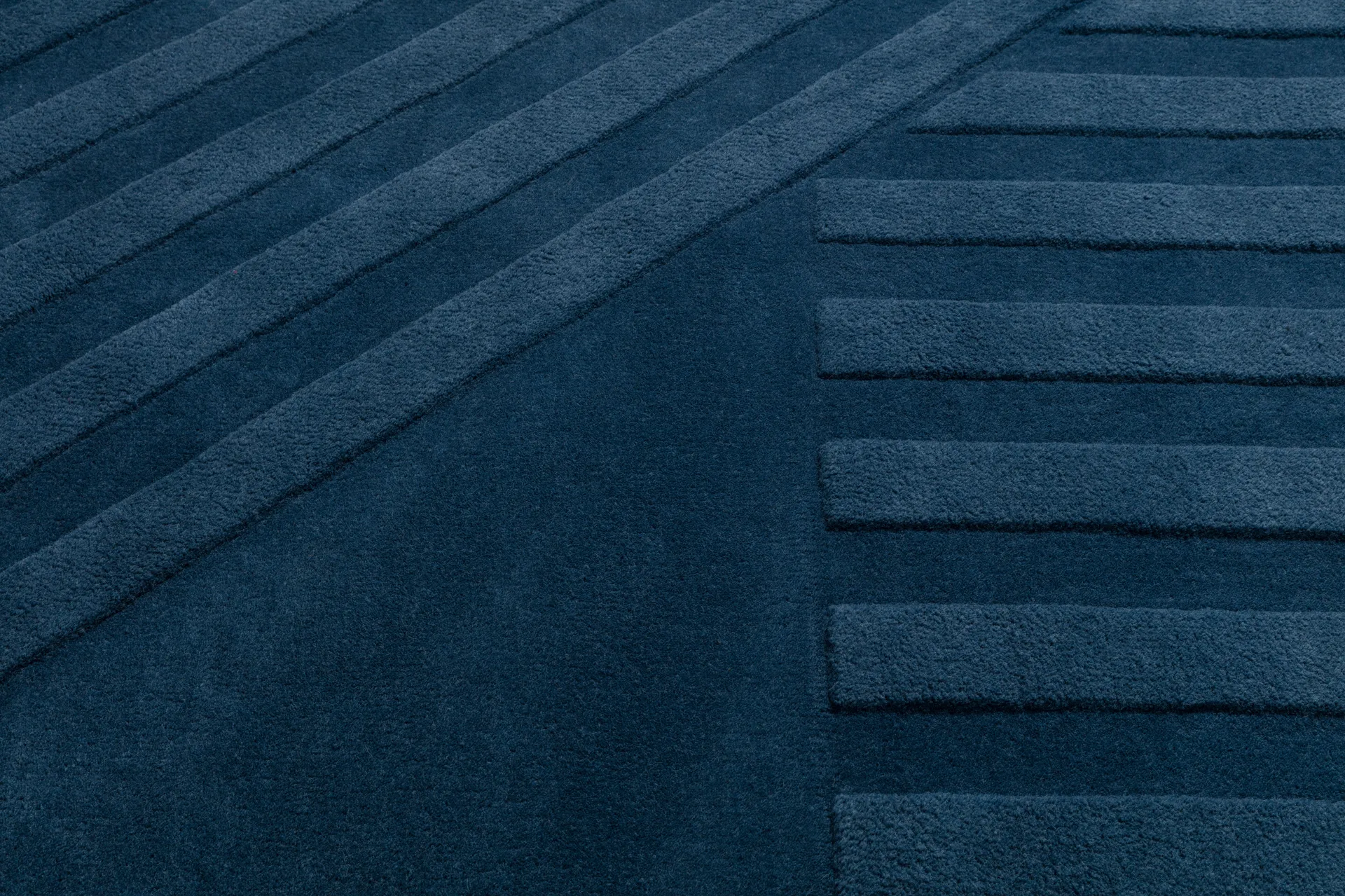 Levels Stripes villamatto, Sininen, 170x240 cm NJRD