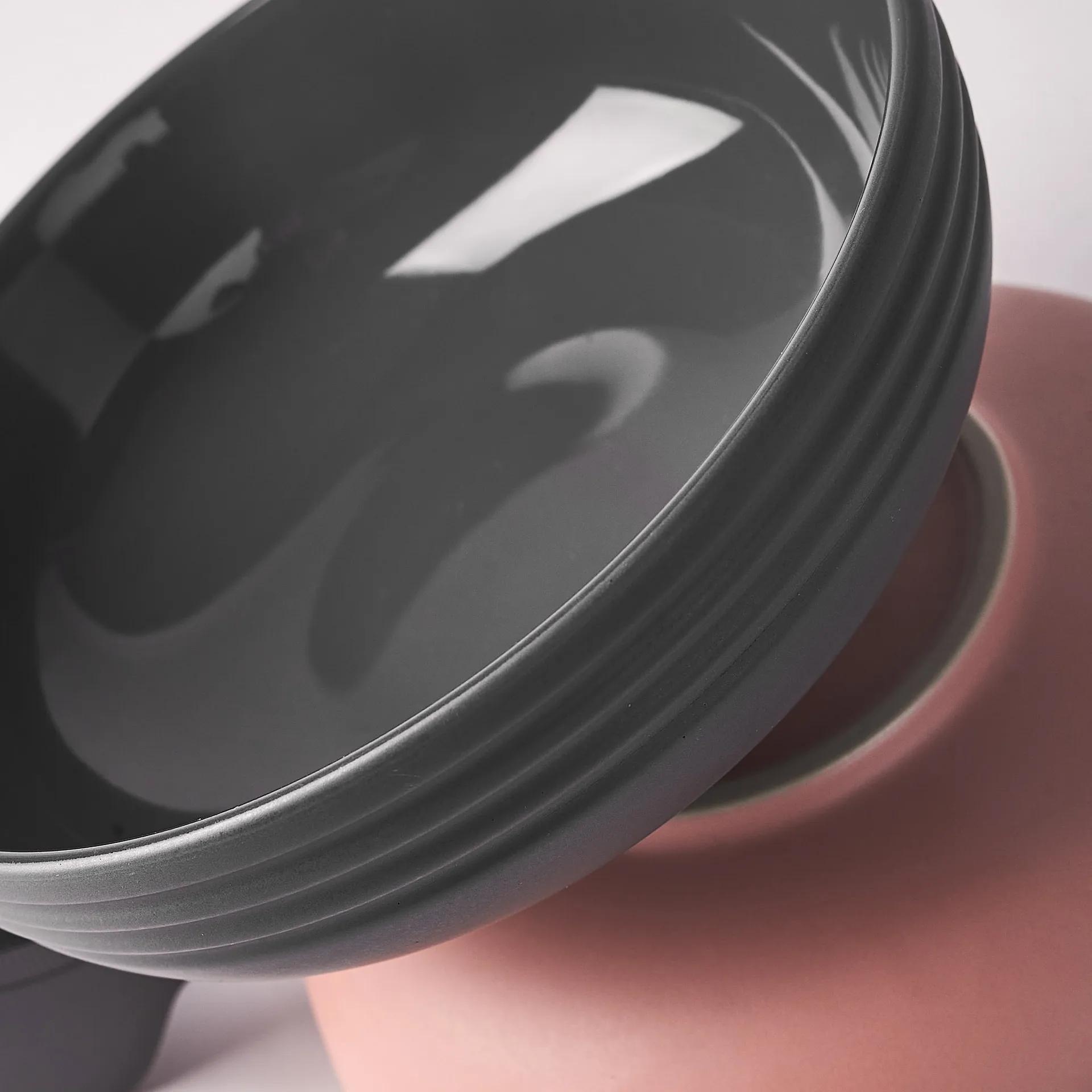 Lines-kulho Ø 16 cm, tummanharmaa NJRD