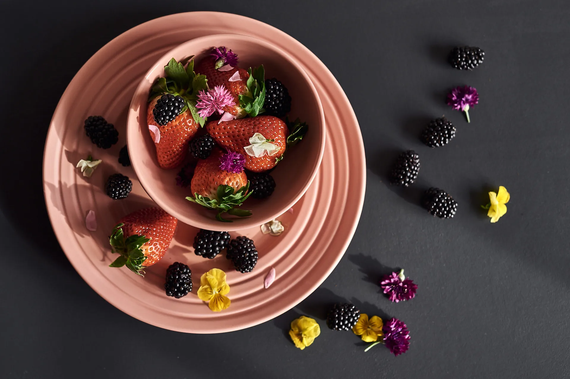 Lines-lautanen Ø 27 cm, vaaleanpunainen NJRD