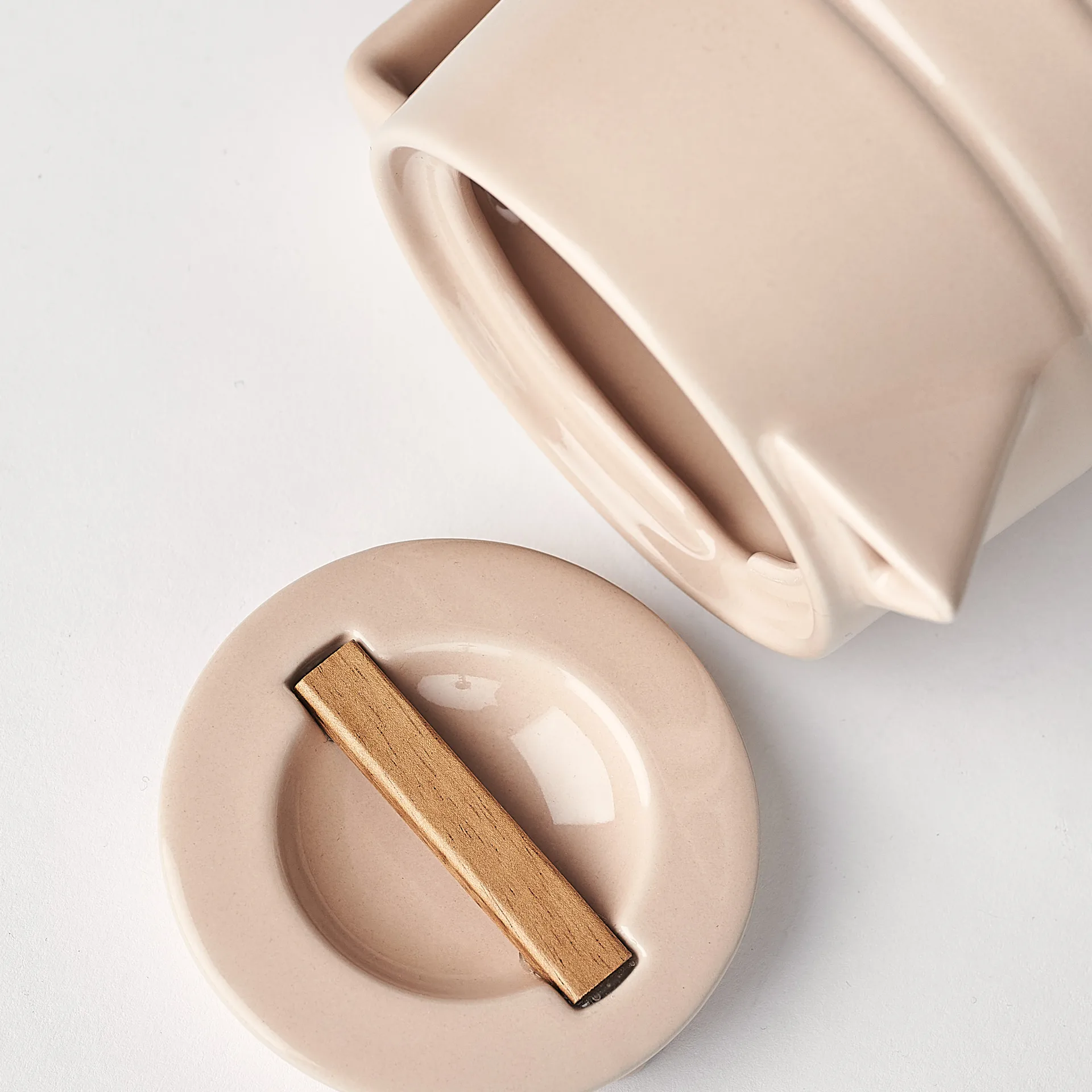 Lines-maitokannu 50 cl, beige NJRD