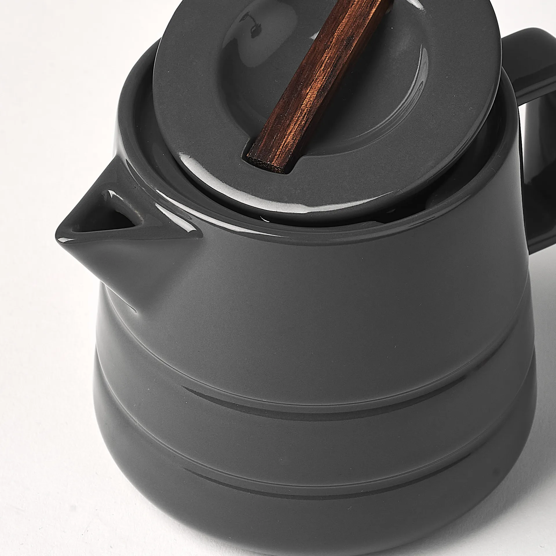 Lines-maitokannu 50 cl, tummanharmaa NJRD