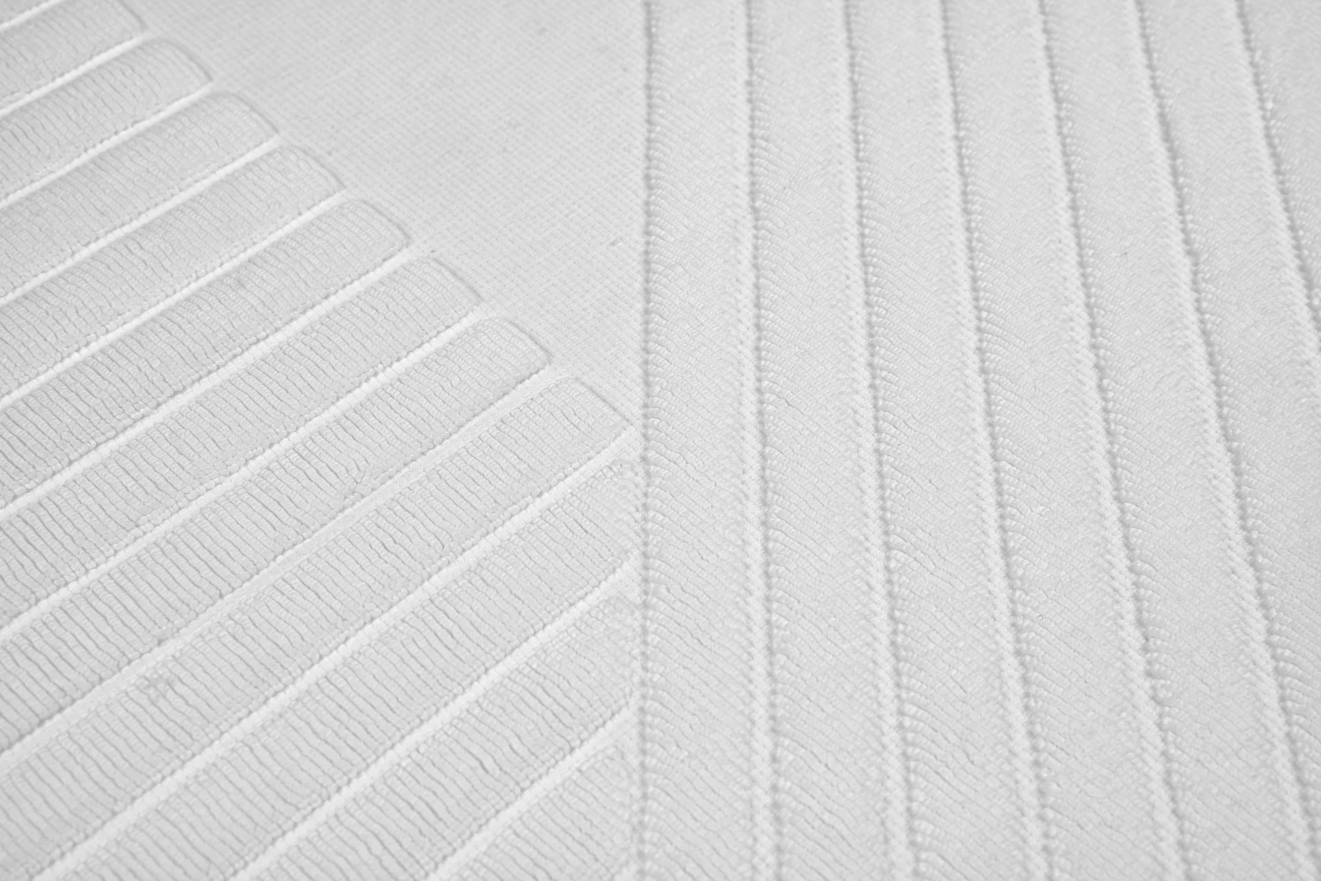 Stripes kylpyhuoneenmatto 50x90 cm, Valkoinen NJRD