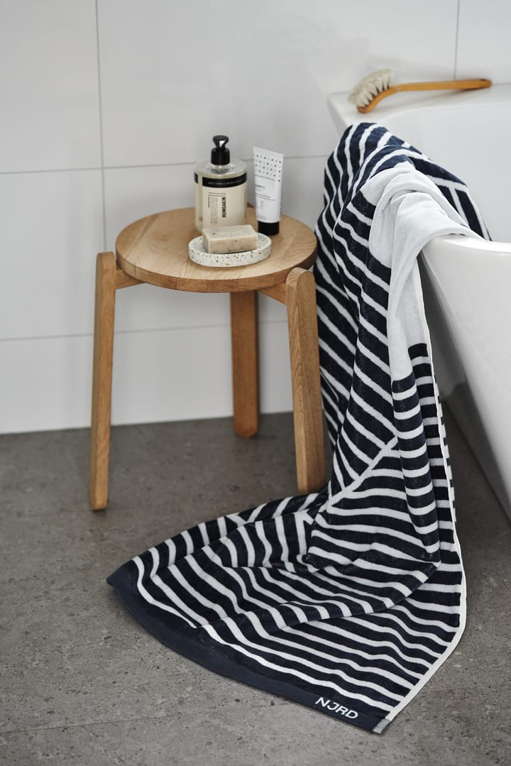Stripes kylpypyyhe 100 x 150 cm, Sininen NJRD