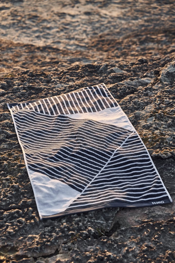 Stripes kylpypyyhe 70x140 cm, Sininen NJRD