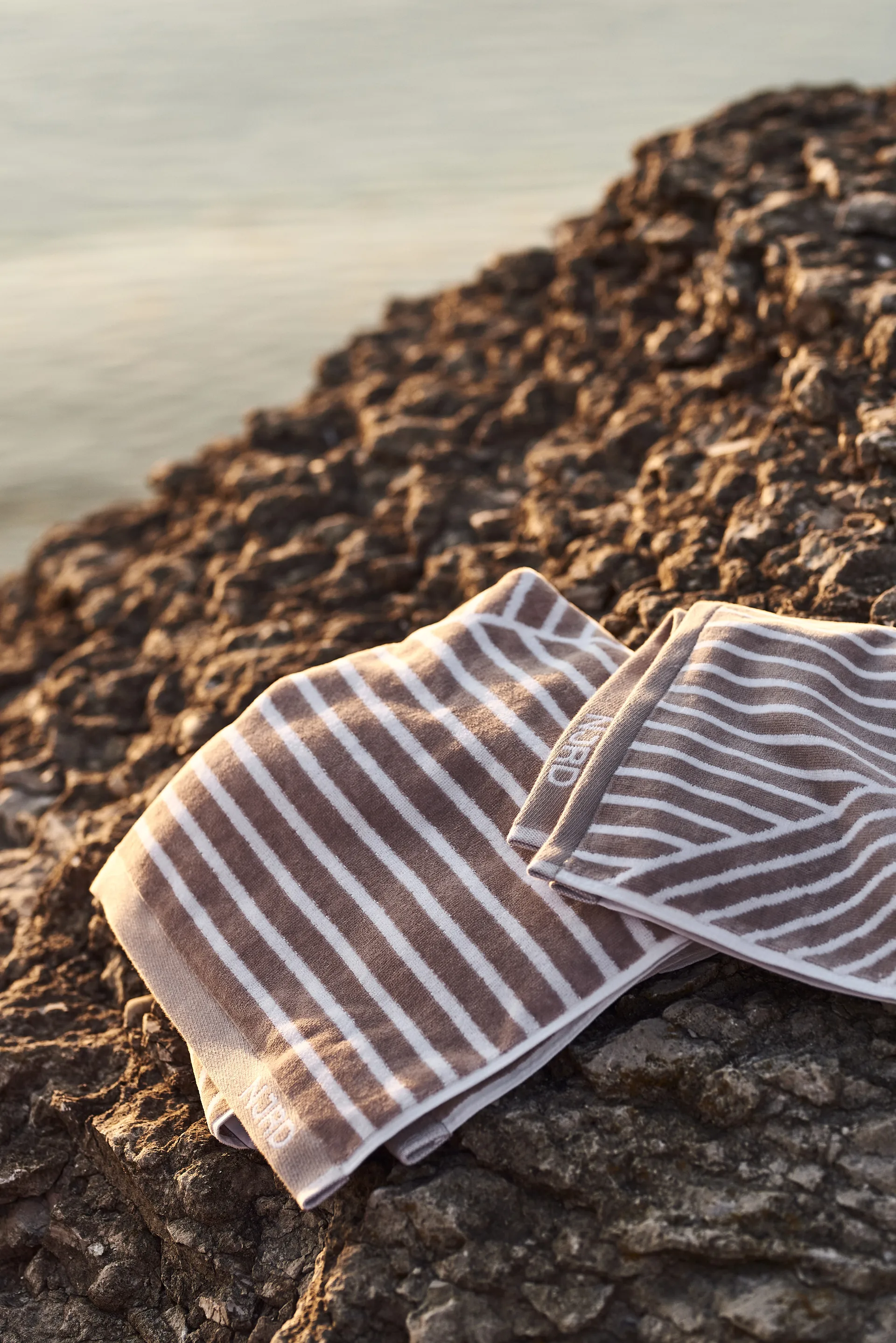 Stripes pyyhesetti 4 osaa - Beige NJRD