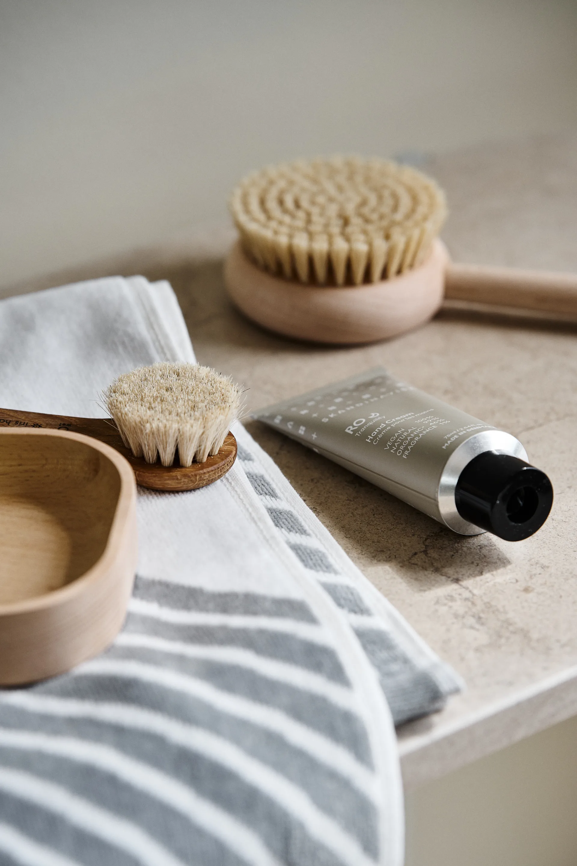 Stripes pyyhesetti 4 osaa - Harmaa NJRD