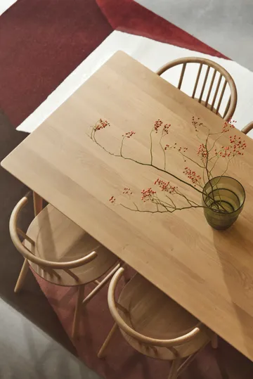 VIOR ruokapöytä 200 cm + tuoli 6‑pakkaus – Lakattu tammi‑naturel - NJRD