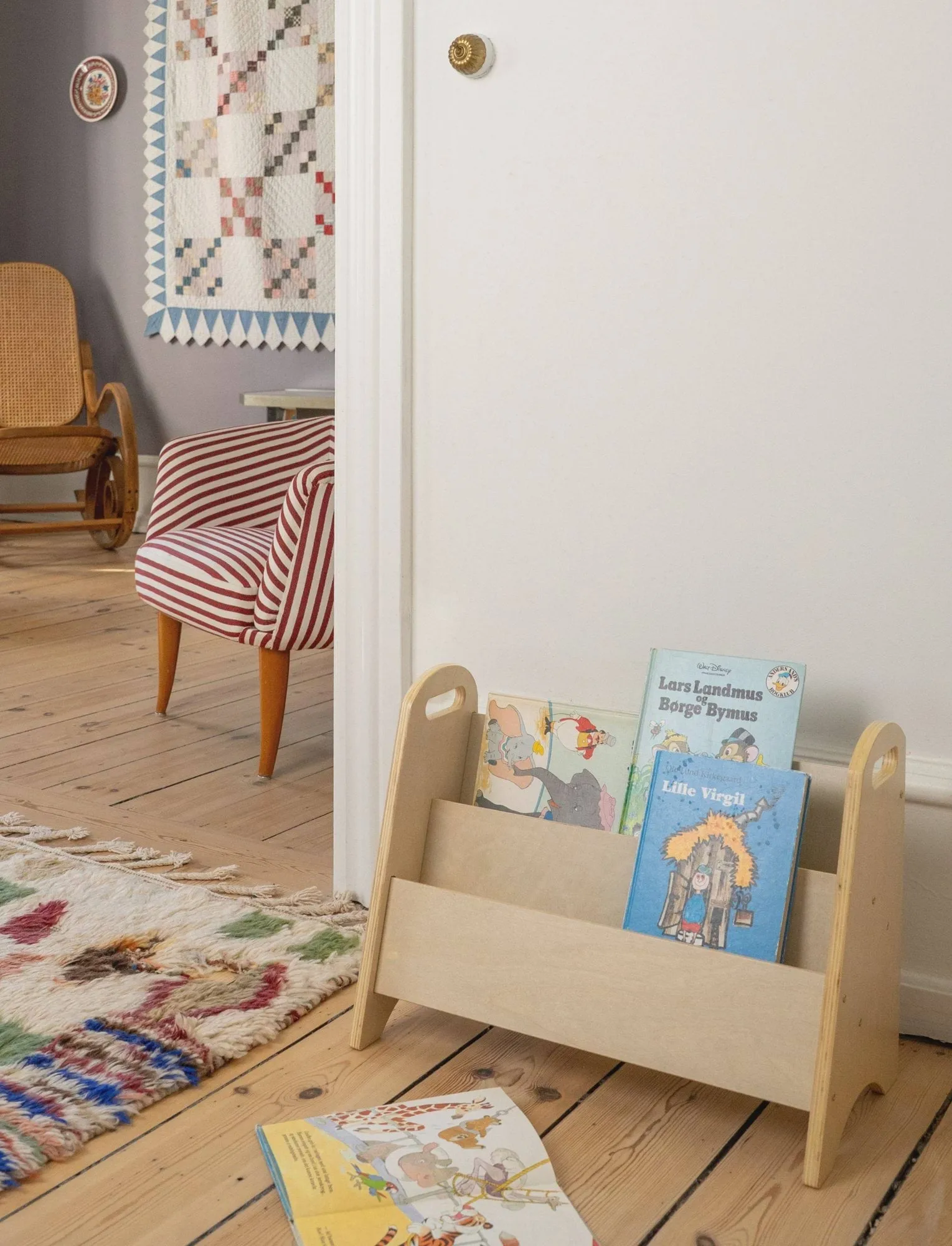 Book holder kirjahylly lapsille, Koivu Nofred